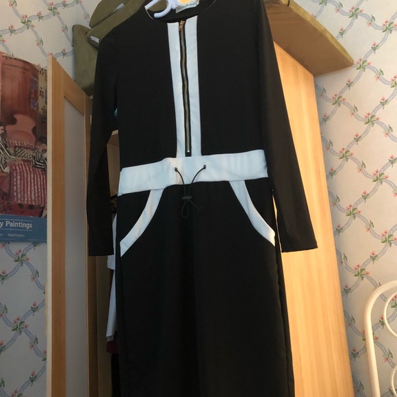 Blue and white navy dress. - Picture 1 of 3